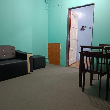 Homestay Koperasi Surau Alfalah センポルナ エクステリア 写真